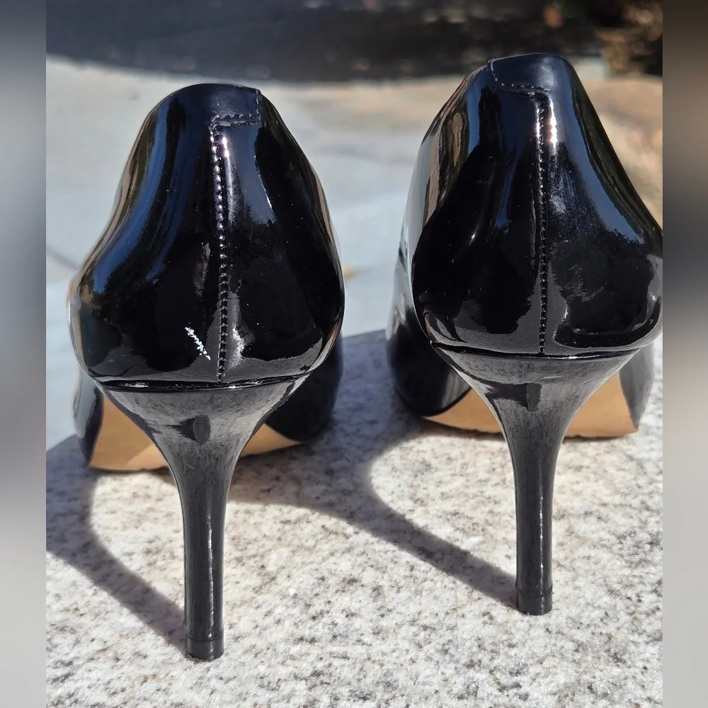 Vince Camuto vince camuto